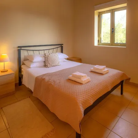 Amoni Holiday Homes