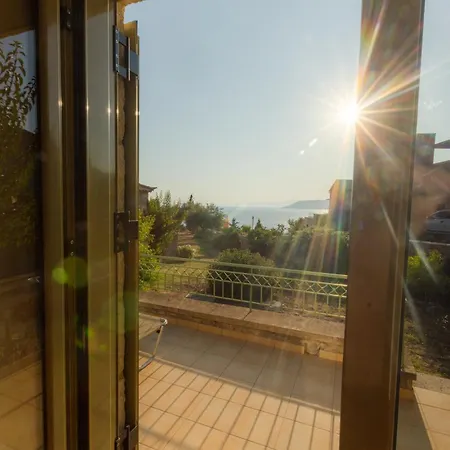 Amoni Homes 度假居 *