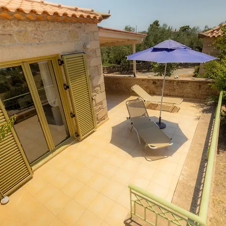 Amoni Holiday Homes *