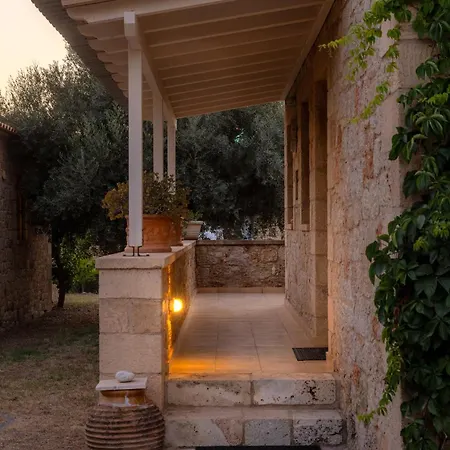 Amoni Homes 度假居