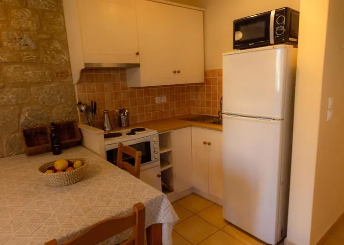 Amoni Holiday Homes *