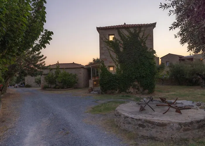 Amoni Holiday Homes *
